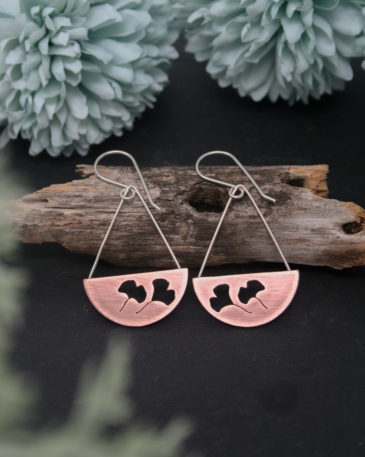 Botanical contain Earrings