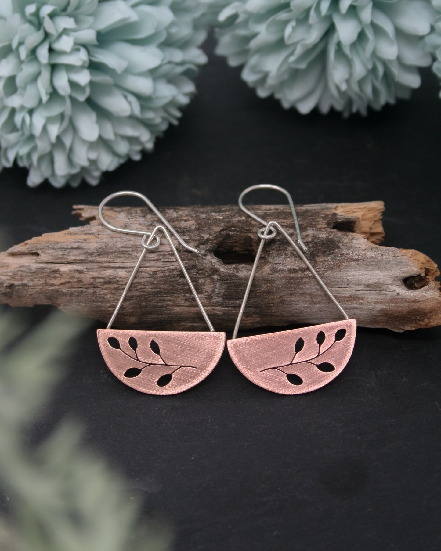 Botanical contain Earrings