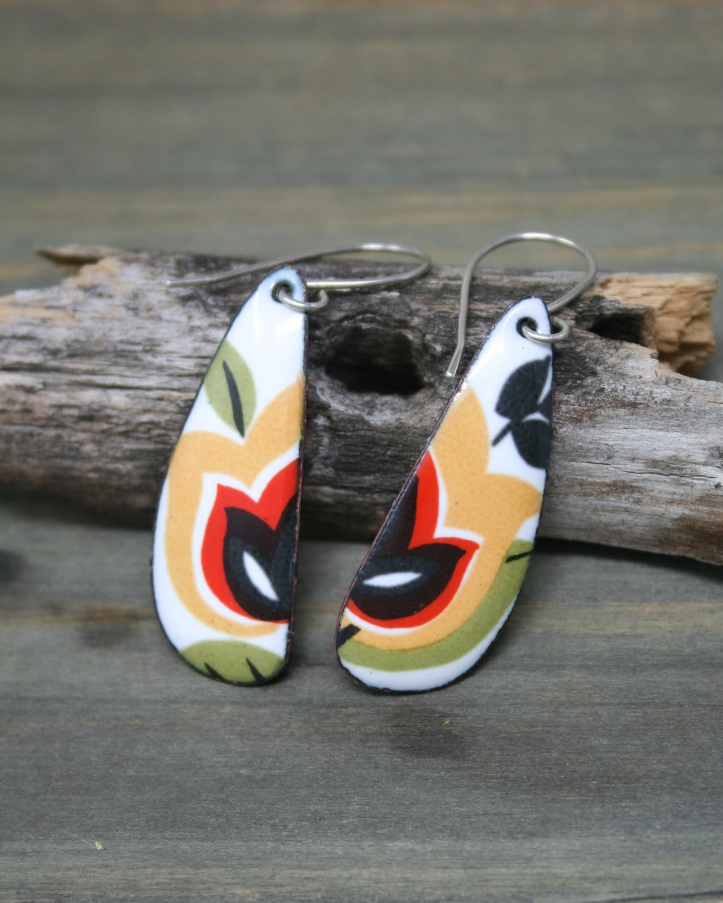 Retro Tulip Drop Vintage Revival Earrings