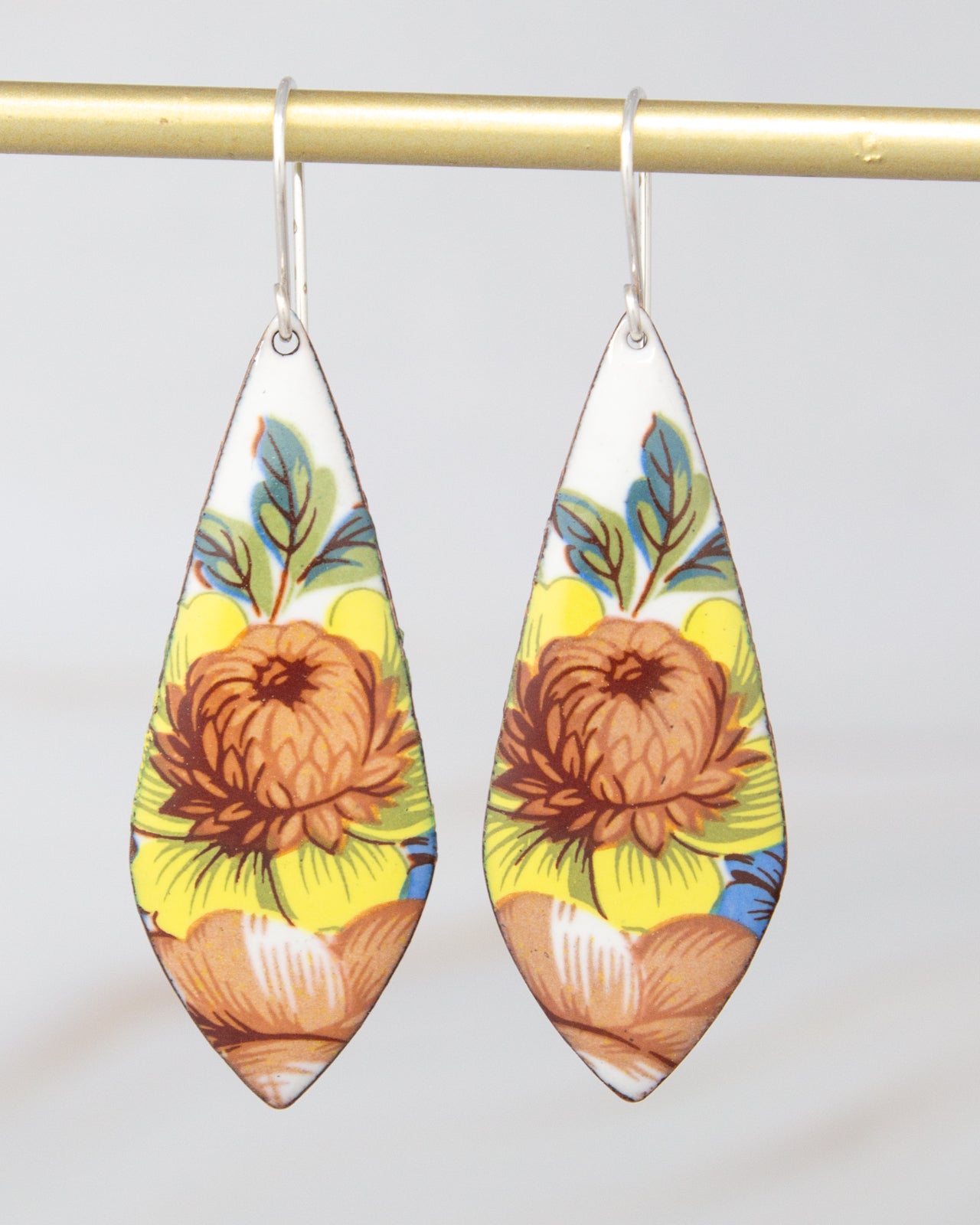 Cottage Garland Vintage Revival Earrings, Leaf