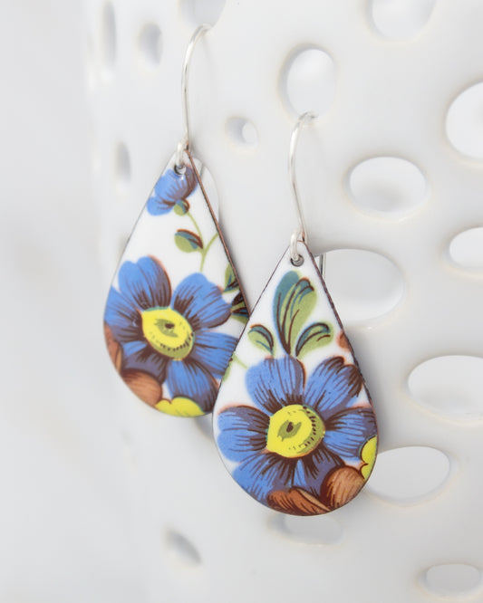 Cottage Garland Vintage Revival Earrings, Teardrop