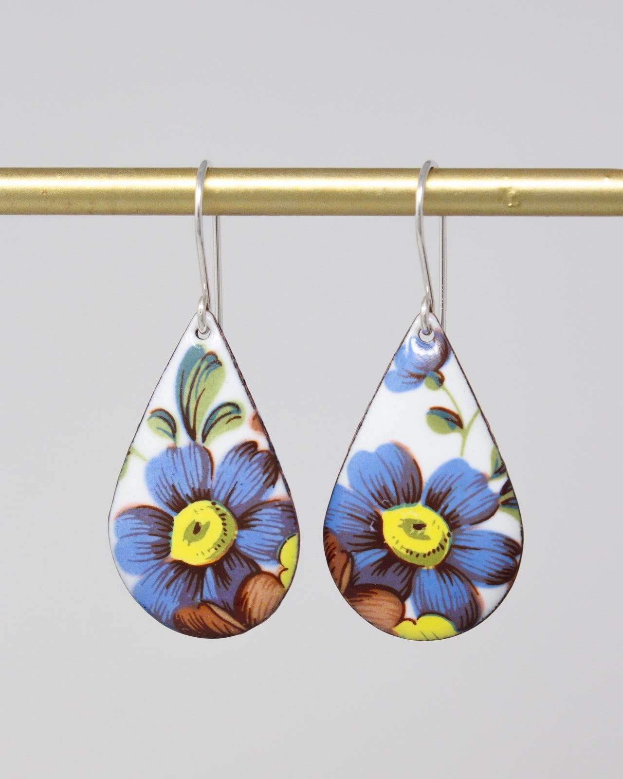 Cottage Garland Vintage Revival Earrings, Teardrop