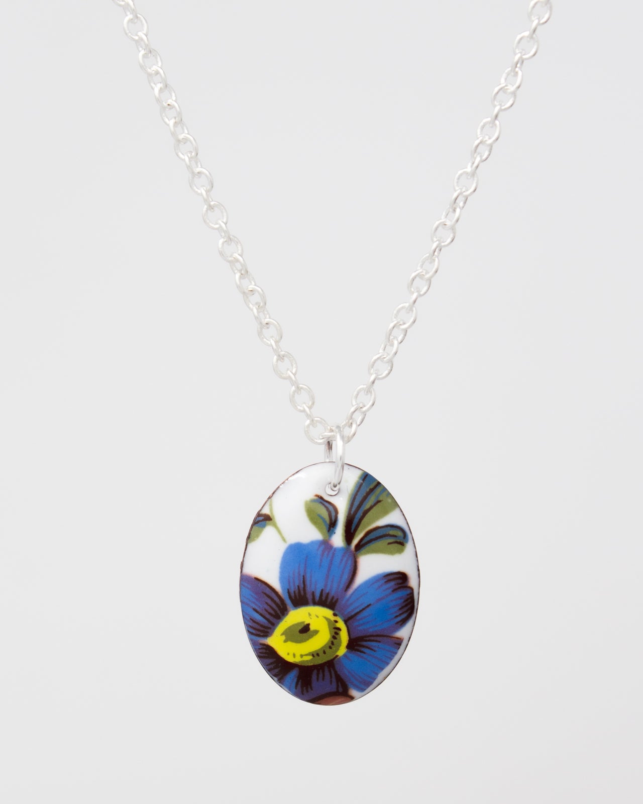 Cottage Garland Vintage Revival Necklace, Small medallion