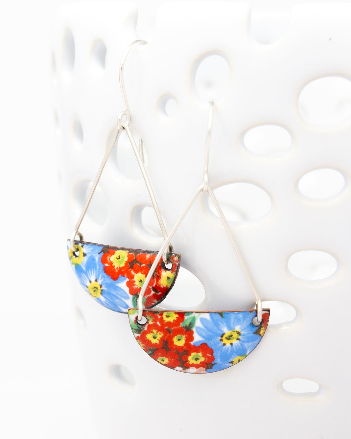 Wildflower Garden Vintage Revival Earrings, Contain