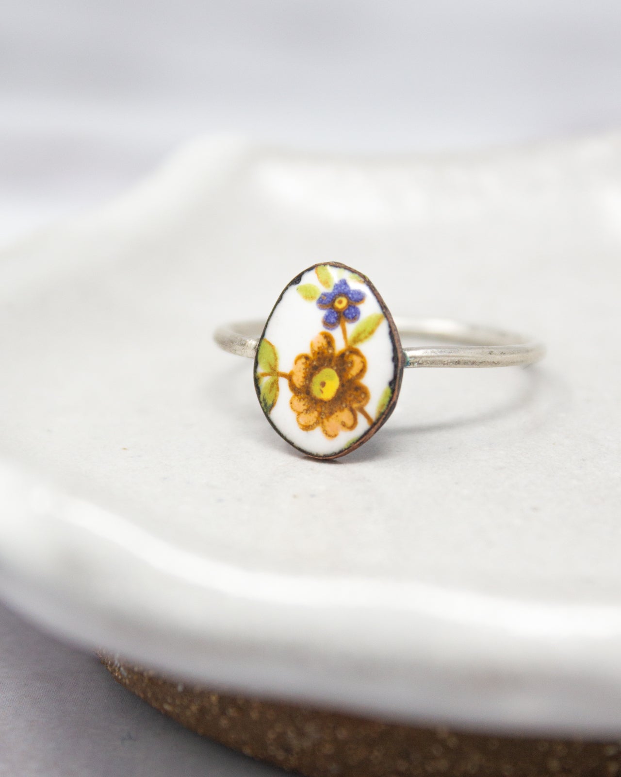 Vintage Revival Ring Sz 9