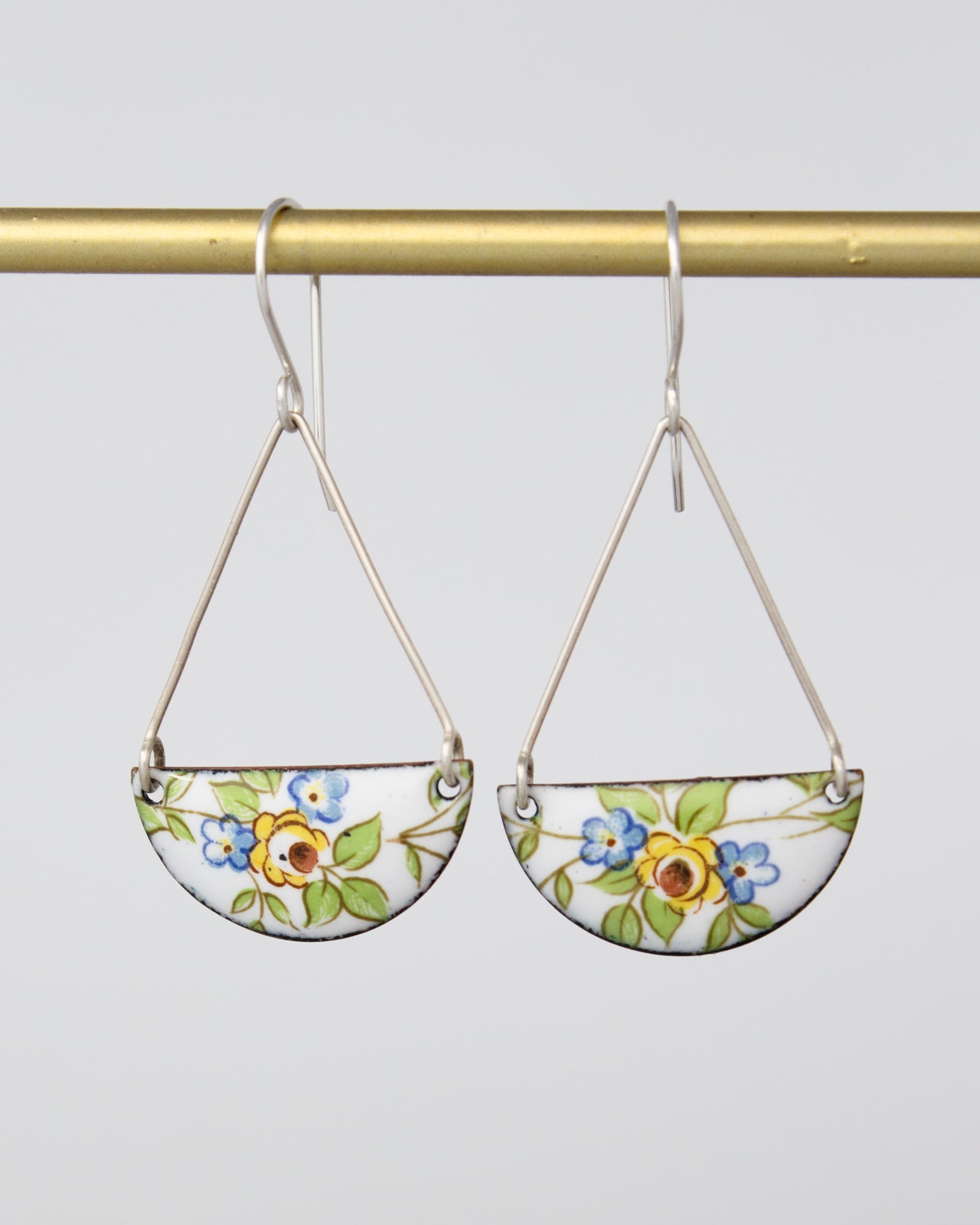 Petite Bouquet Vintage Revival Earrings, Contain