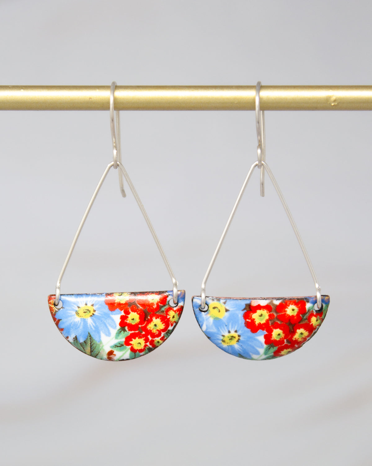 Wildflower Garden Vintage Revival Earrings, Contain