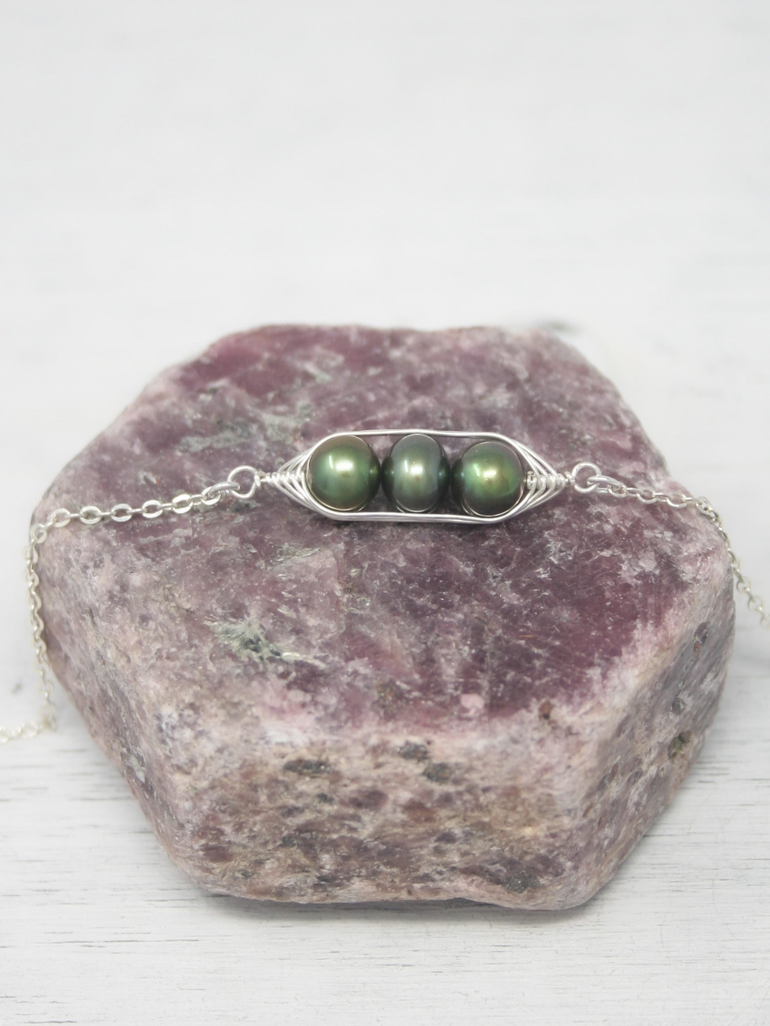 Peapod, Gemstone Peas, offers Solid bronze